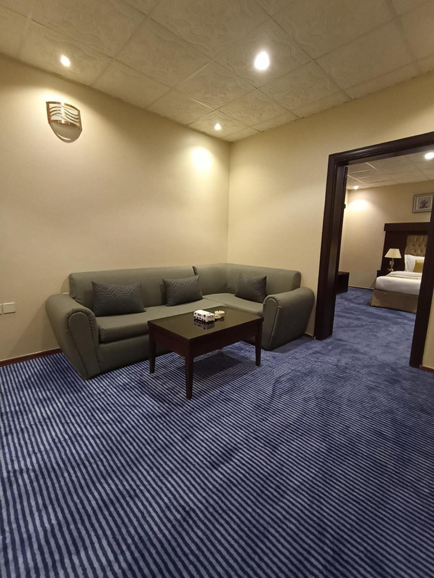 Saryet Al Hamra Hotel Apartments Jeddah Luaran gambar